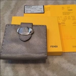 💯 Authentic Fendi Wallet